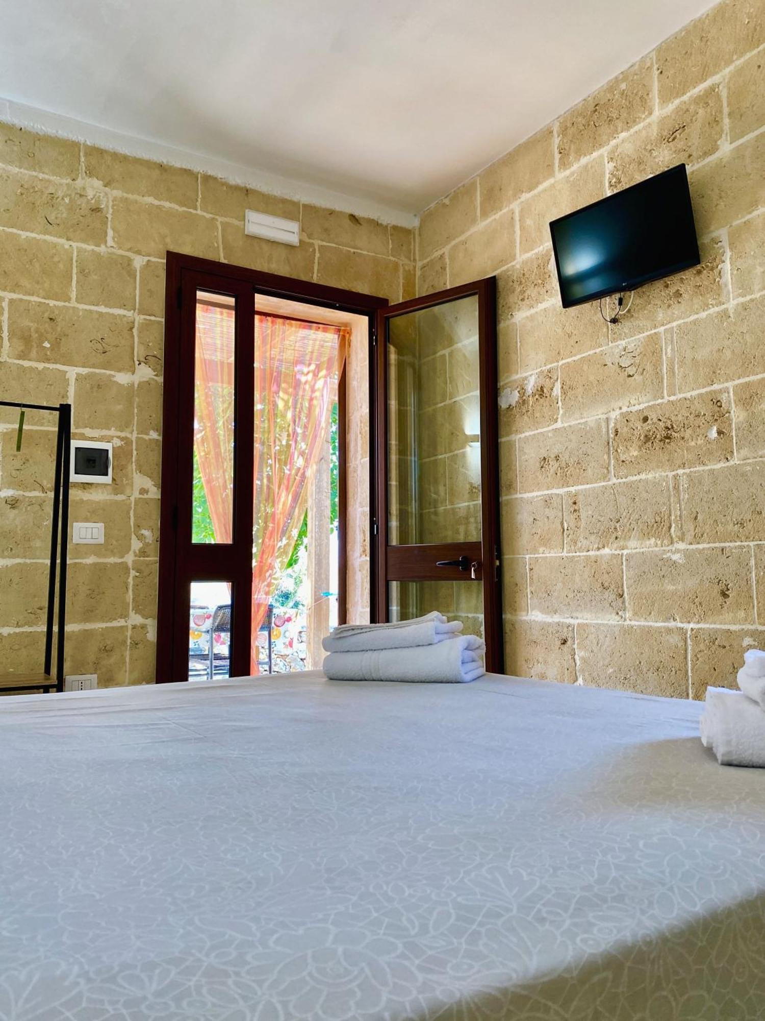 Le Stanze Di Ray - Salento Homes Borgagne Luaran gambar