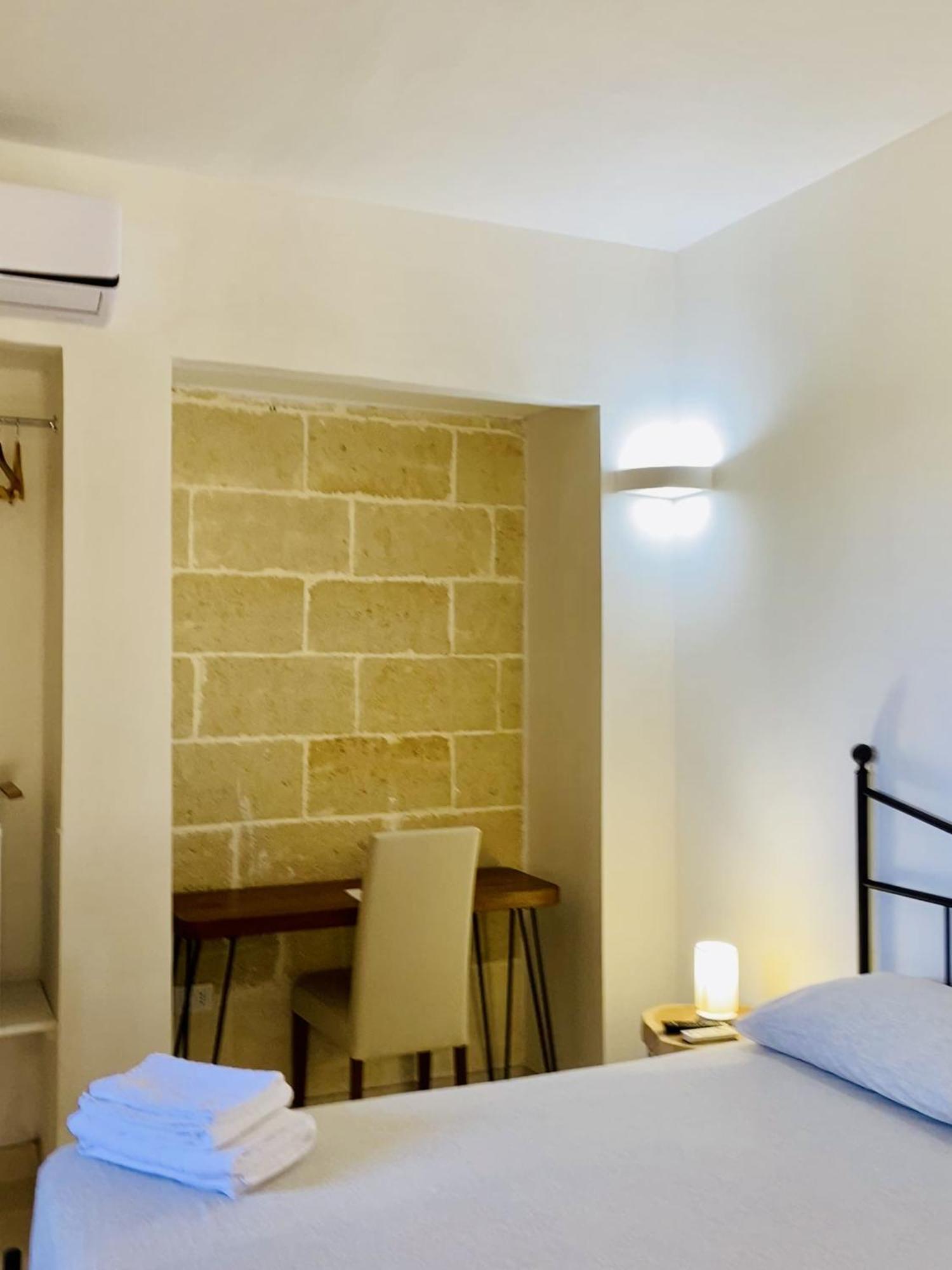 Le Stanze Di Ray - Salento Homes Borgagne Luaran gambar